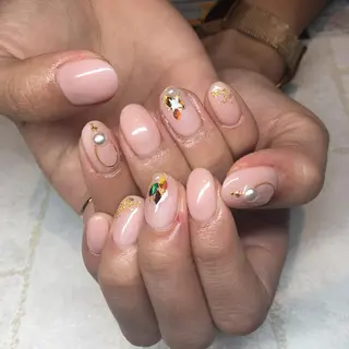 ネイル repos~ルポ~所属・里見 麗のネイルデザイン