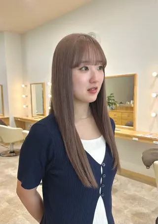 ロング カラー 🩷愛咲🩷レイヤー /透明感カラーのヘアスタイル