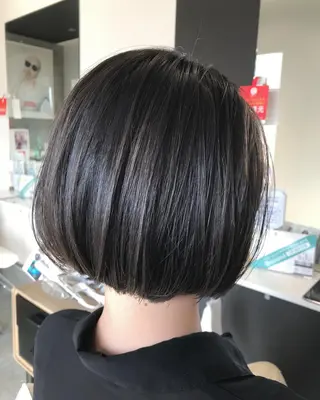 ショート 🔹TOMO🔹 圧倒的経験値🔹のヘアスタイル