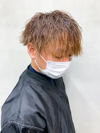ショート パーマ メンズ 尾﨑 純也のヘアスタイル