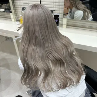 ロング ️🫧 AINE 🫧ハイトーンカラーのヘアスタイル