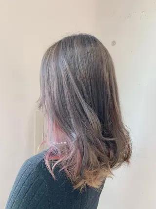 セミロング カラー 白髪ぼかしハイライト 柳川拓哉のヘアスタイル