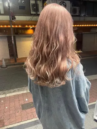 カラー white.所属・white.梅田 デザインカラー🦄のヘアスタイル