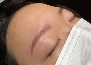 アイブロウ B's緑店 eyelist川上のマツエク・マツパデザイン