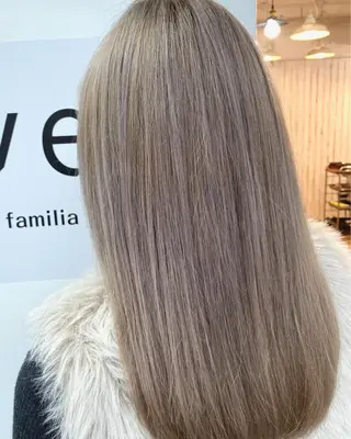 ロング カラー 千 田のヘアスタイル