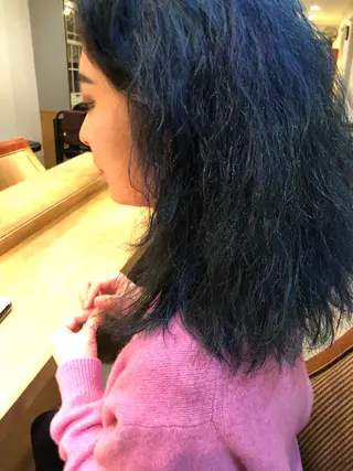 セミロング カラー NOUN所属・eri kinjoのヘアスタイル