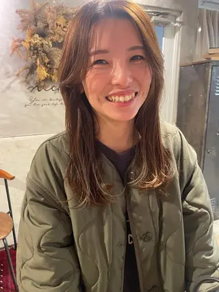 ロング さの あやねのヘアスタイル