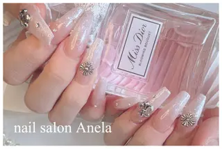 ネイル Anela🪞アネラ 久屋大通🫧EMIのネイルデザイン