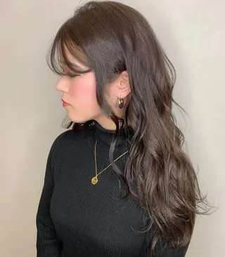 ロング カラー パーマ ヘアアレンジ メンズ キッズ ネイル マツエク・マツパ オリーブカラー 特化　　kaiのヘアスタイル