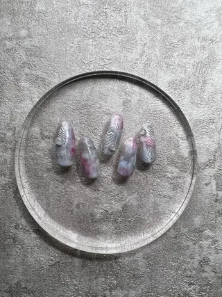 ネイル ONIKA Nail 青山通り店所属・ONIKA Nail 表参道A4徒歩2分のネイルデザイン