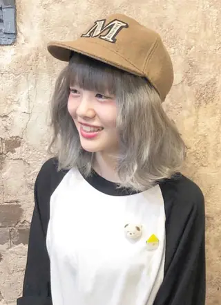 ミディアム カラー ブリーチ、パーマ 西部笑のヘアスタイル