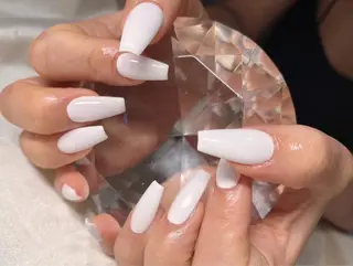 ネイル マツエク・マツパ アイブロウ Nail&eye Belire 新宿のネイルデザイン