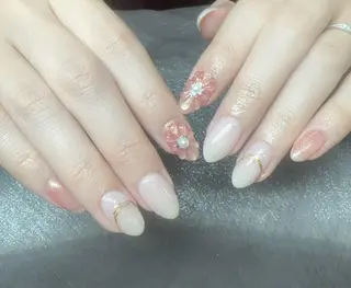 ネイル Ui_Amor (パラジェル)のネイルデザイン