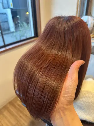 セミロング Purene(ピュアーネ)所属・岡崎 雄己のヘアスタイル