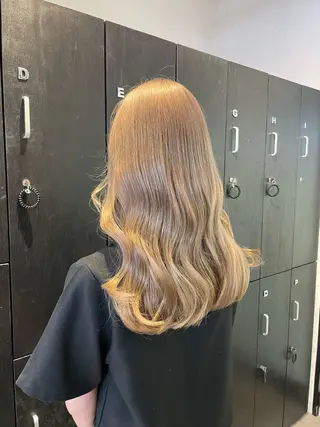 カラー ハイトーンカラー🩵 指名多数💗横山聖奈のヘアスタイル