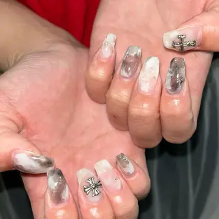 ネイル 🪐富島彩夏 /海外nail🪐のネイルデザイン