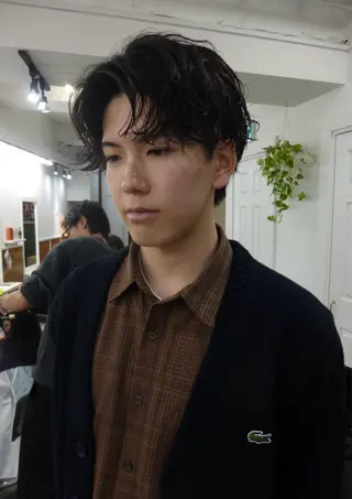 ミディアム パーマ メンズ グランジヘア 無造作ヘアHYUGAのヘアスタイル