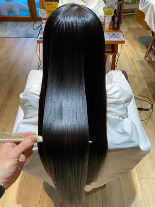 ロング ICON所属・艶美髪マスター 店長✂︎YUKKEのヘアスタイル