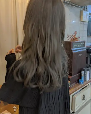 ロング カラー 南堀江 möwen ( メーヴェ )所属・mowen RUIのヘアスタイル