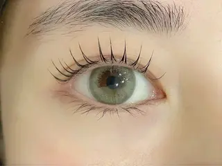 マツエク・マツパ スタイリスト兼 アイリストyuikaのヘアスタイル