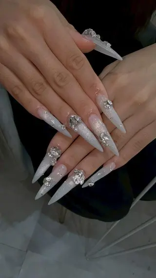 ネイル -ému- k.oのネイルデザイン