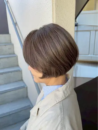 ショート カラー ヘアーリゾートノーブル所属・長谷川 美怜のヘアスタイル