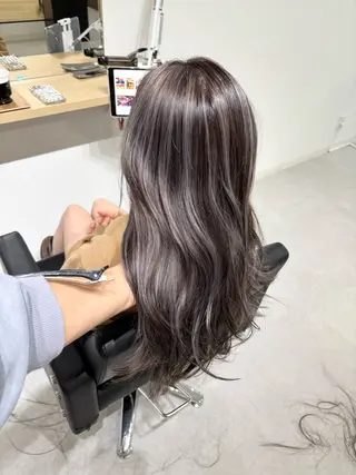 ロング LAFRE （ラフリ）所属・ケアブリーチ 黒瀬有汰のヘアスタイル