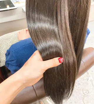 ロング カラー 西原 みさきのヘアスタイル