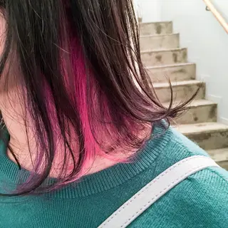 ミディアム カラー RINA🧤 デザインとボブのヘアスタイル