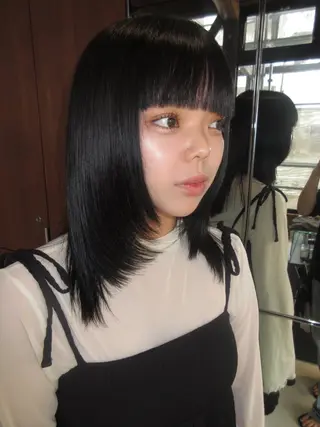 カラー hina KEEDAのヘアスタイル