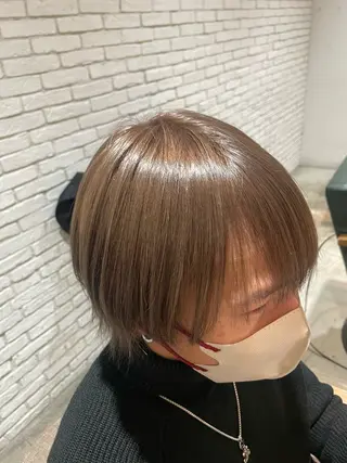メンズ emu 新宿所属・ケイト🌙 ブリーチカラーのヘアスタイル