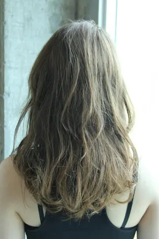 セミロング カラー 菊池 貢平のヘアスタイル