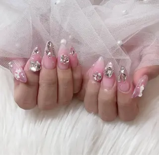 ネイル LilyLala Nailsalonのネイルデザイン