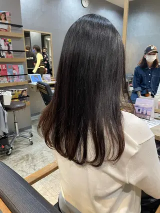 セミロング inity　杉本 美羽のヘアスタイル