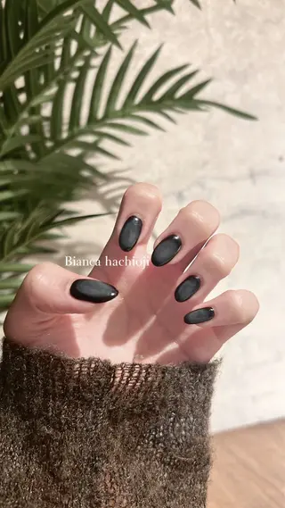 ネイル Bianca🩶 SHIONOのネイルデザイン