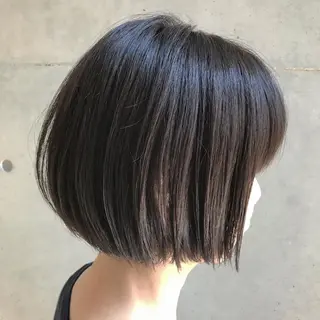 ショート カラー 濱岡 恭子のヘアスタイル