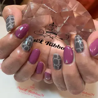 ネイル ネイルリボン 受付スタッフのネイルデザイン