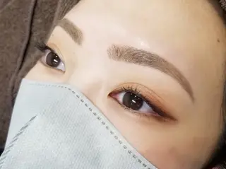 アイブロウ Dearly【ディアリー】所属・【Dearly】 金城智美のマツエク・マツパデザイン