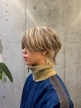 メンズ ハイトーン×デザイン 似合わせ/Yoheiのヘアスタイル