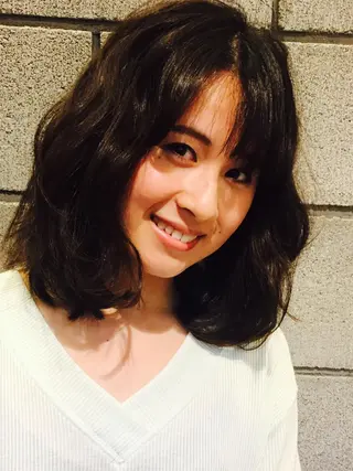 セミロング ヘアアレンジ 近 沙織のヘアスタイル
