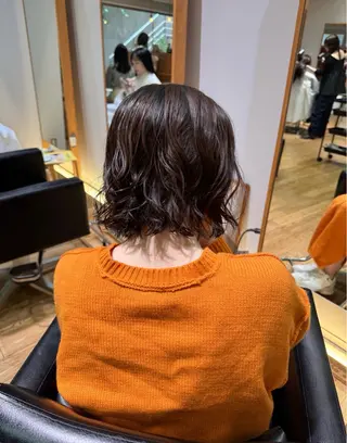 ミディアム パーマ 大橋 芽衣のヘアスタイル