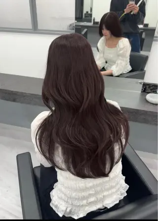 ロング レイヤー・ブリーチ kiyotoshiのヘアスタイル