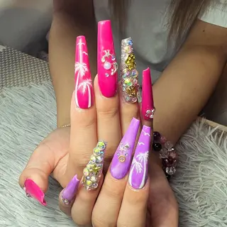 ネイル シェヌネイル JURAのネイルデザイン