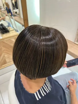 ショート カラー 艶質改善/縮毛矯正 ササキナツミのヘアスタイル