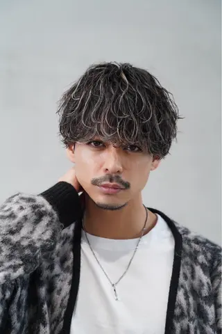 カラー メンズ fifth リュウセイのヘアスタイル