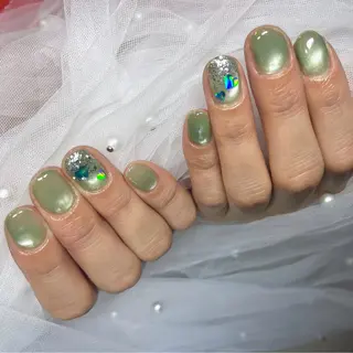 ネイル ピュアアクア所属・斧田 莉穂のネイルデザイン