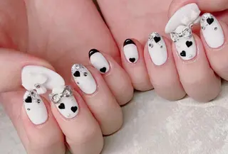 ネイル VIVIAN リサのネイルデザイン