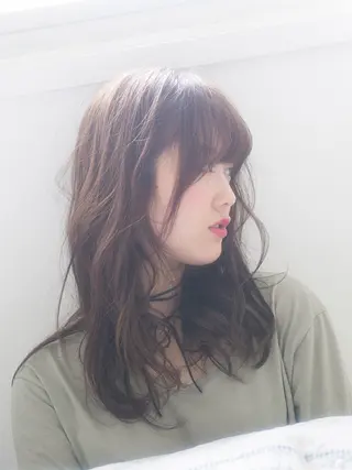 セミロング SHINY シャイニー千住大橋のヘアスタイル