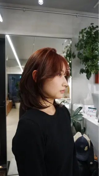 ミディアム ｻｶﾓﾄ ﾅｵﾐのヘアスタイル