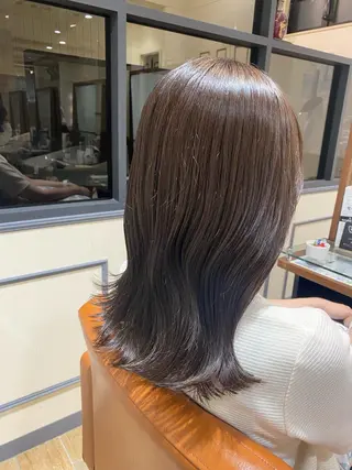 ミディアム 宮内 真乃のヘアスタイル